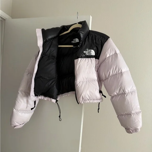 The North Face Women's Black and Light Pink Puffer Jacket Cropped - Picture 3 of 5